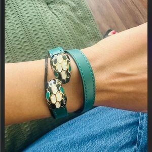 Bvlgari serpentine green leather bracelet.. excellent condition full set.